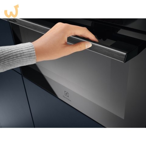 Piekarnik kompaktowy z funkcją mikrofali ELECTROLUX EVL8E08Z czarny Piekarnik kompaktowy z funkcją mikrofali ELECTROLUX EVL8E08Z czarny