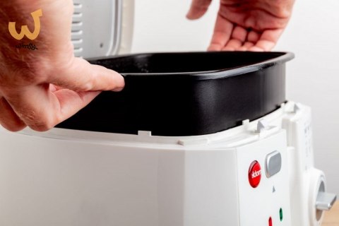 Frytownica ELDOM FR18 (2,5 l; 0,5 kg; 1800W; kolor biały) Frytownica ELDOM FR18 (2,5 l; 0,5 kg; 1800W; kolor biały)