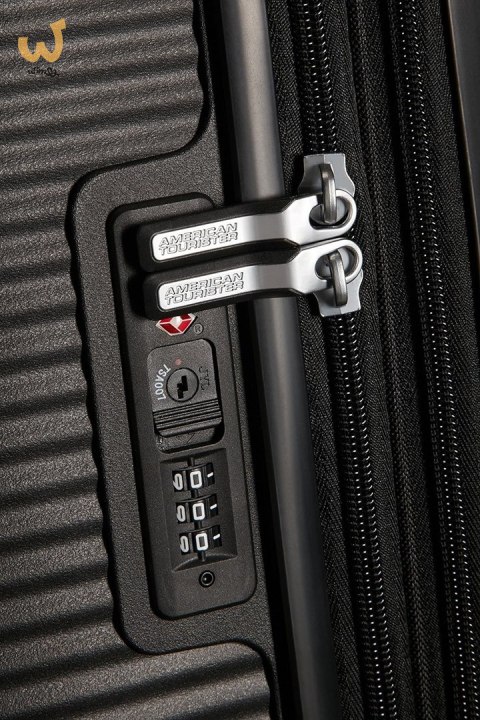 Mała kabinowa walizka American Tourister Soundbox EXP - bass black Mała kabinowa walizka American Tourister Soundbox EXP - bass black