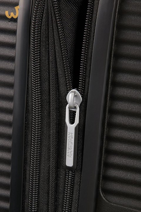 Mała kabinowa walizka American Tourister Soundbox EXP - bass black Mała kabinowa walizka American Tourister Soundbox EXP - bass black