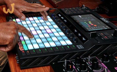 AKAI FORCE - Samodzielny system produkcji muzycznej AKAI FORCE - Samodzielny system produkcji muzycznej